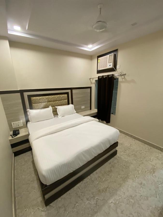 Hotel Blue Sky Haridwār Екстериор снимка