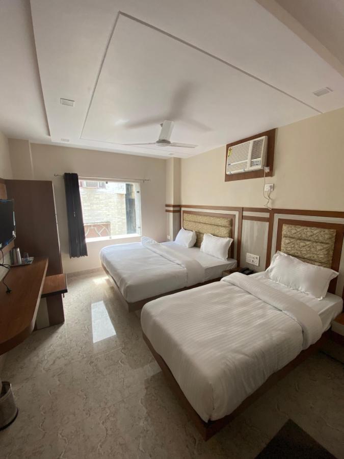Hotel Blue Sky Haridwār Екстериор снимка