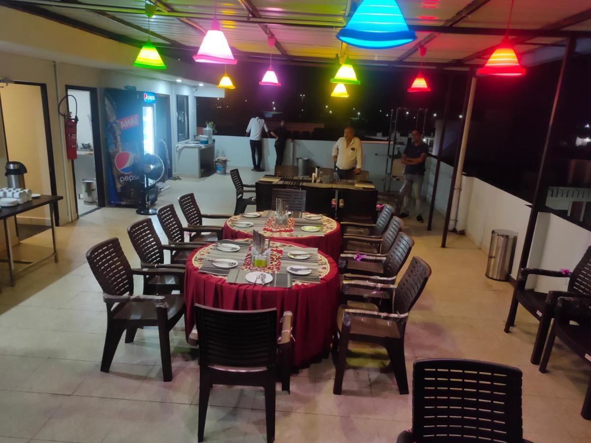 Hotel Blue Sky Haridwār Екстериор снимка